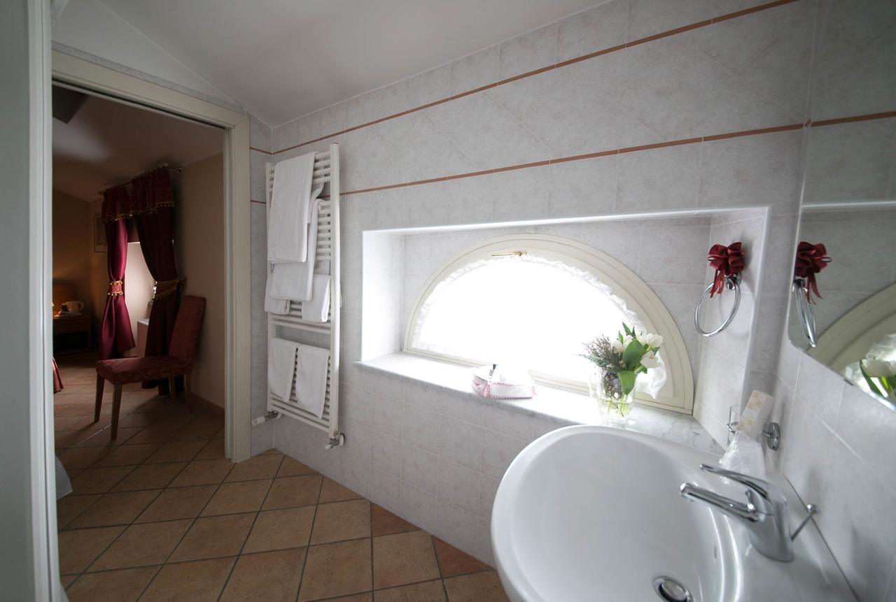 Locanda Ca' Rossa San Giovanni in Croce Esterno foto